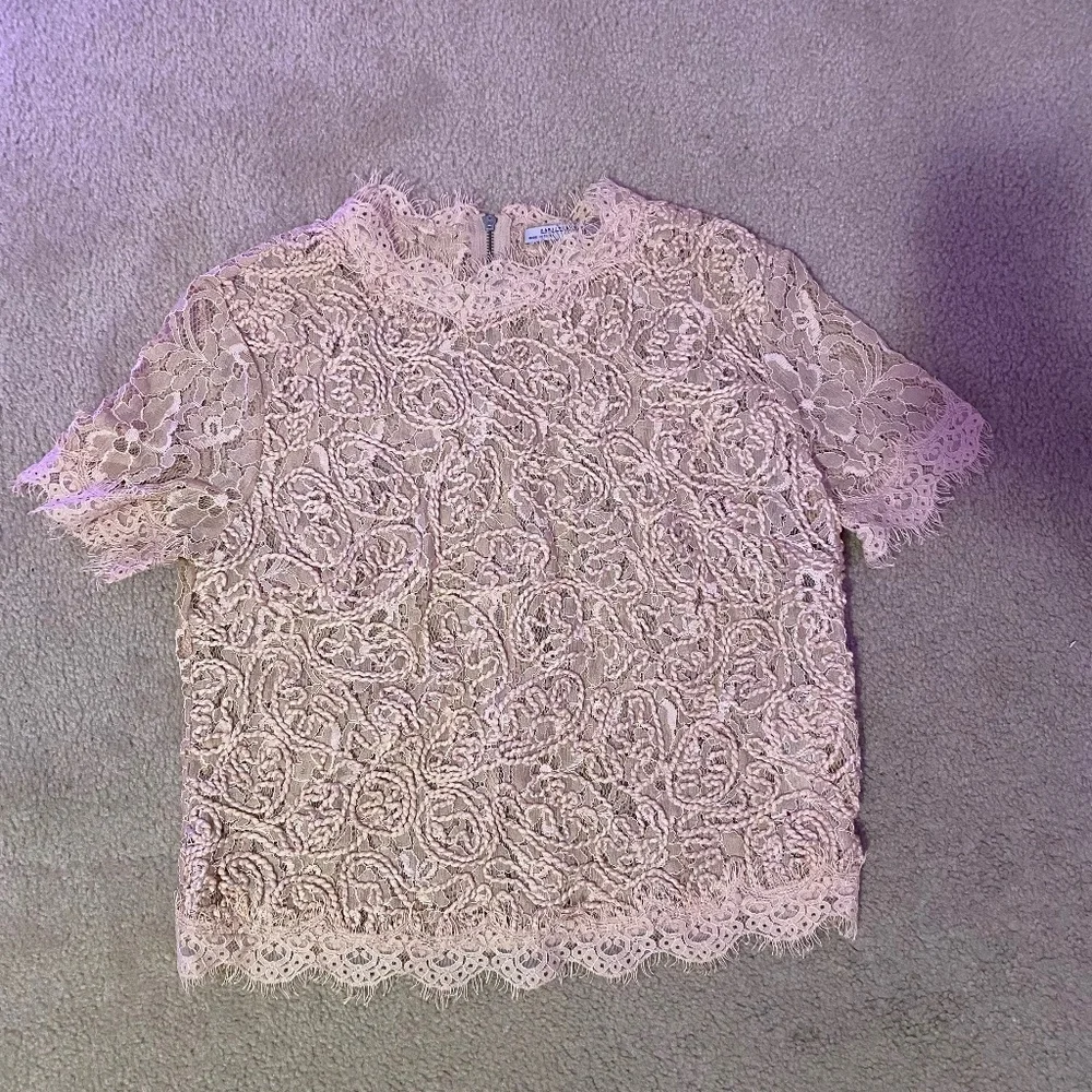 Zara Lace Blouse - Picture 1 of 7